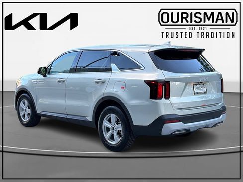 New 2026 Kia Sorento LX FWD image 3