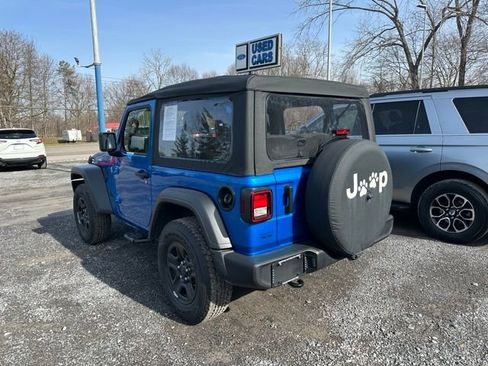 Used 2021 Jeep Wrangler Sport AWD/4WD image 3