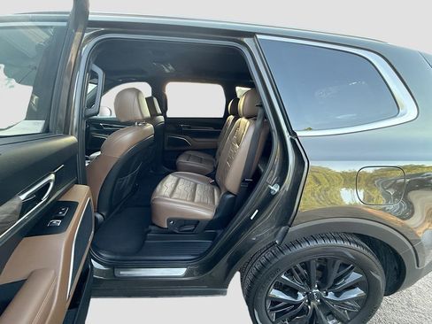 Used 2022 Kia Telluride SX w/ SX Prestige Package AWD/4WD image 26