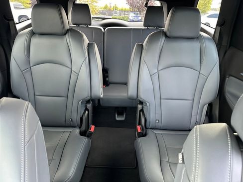 Used 2024 Buick Enclave Essence w/ Sport Touring Edition image 26