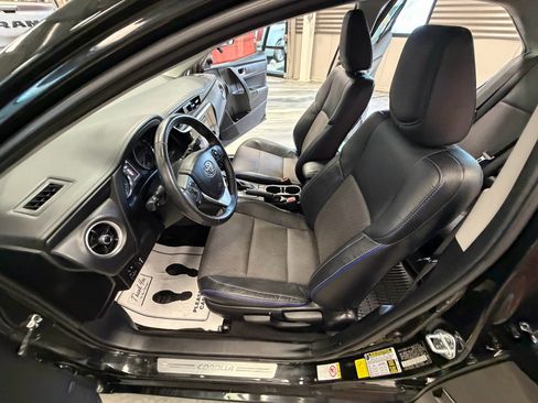 Used 2017 Toyota Corolla SE FWD image 52