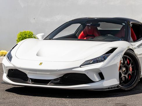 Used 2022 Ferrari F8 Tributo RWD image 3