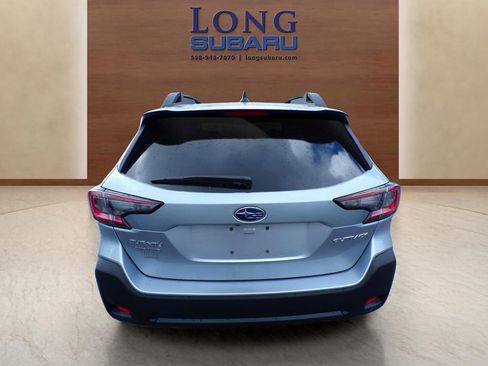 Used 2024 Subaru Outback Premium image 8