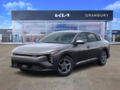 New 2025 Kia K4 LXS