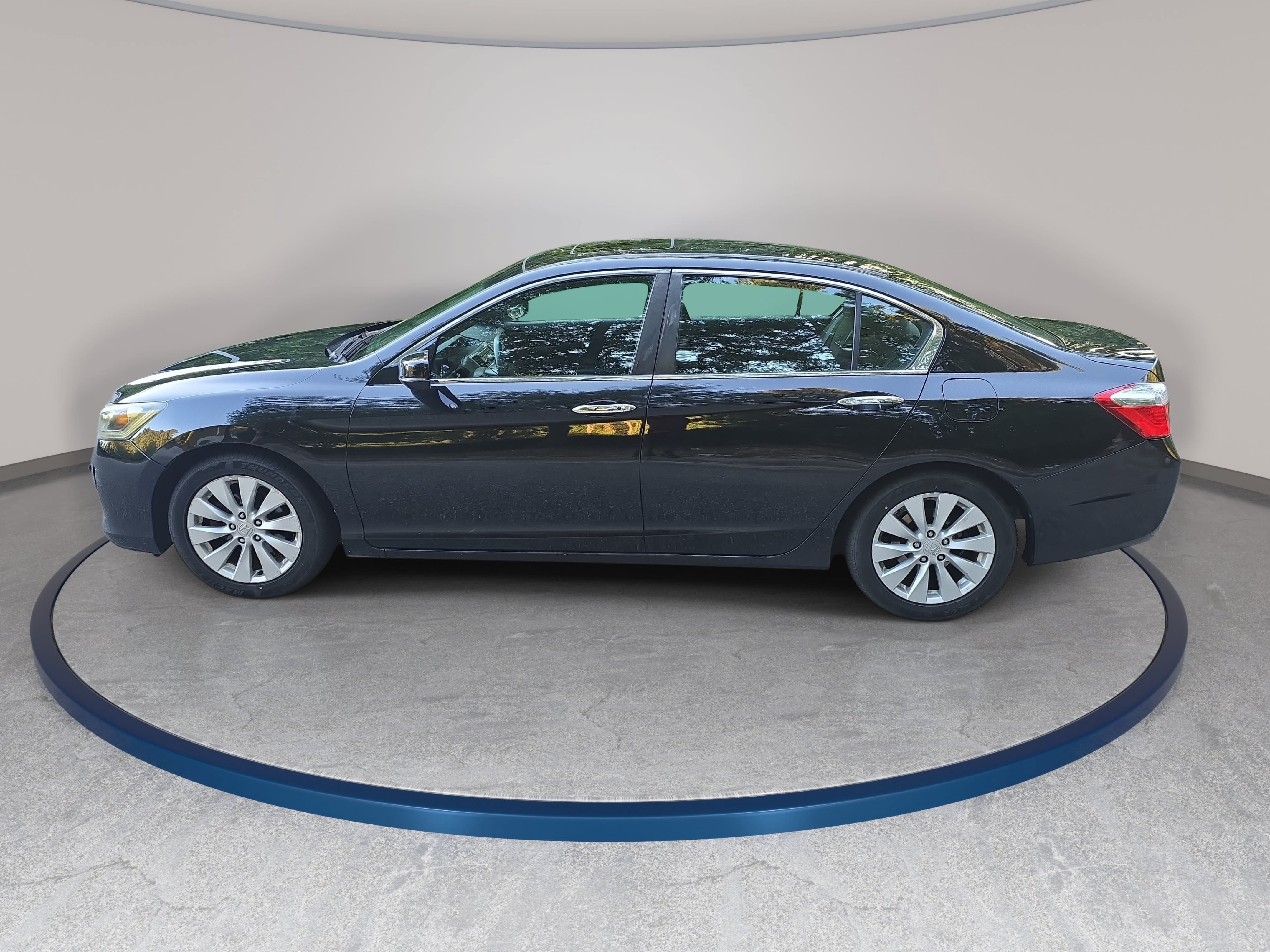 Used 2015 Honda Accord EX image 8