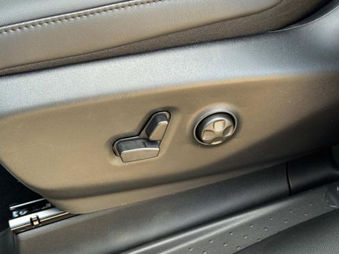 New 2026 Chrysler Voyager LX image 18