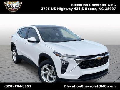 Used 2025 Chevrolet Trax LS w/ LS Convenience Package