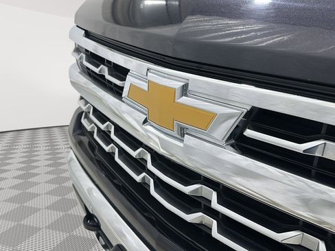 Used 2022 Chevrolet Silverado 1500 LTZ w/ LTZ Premium Package image 28