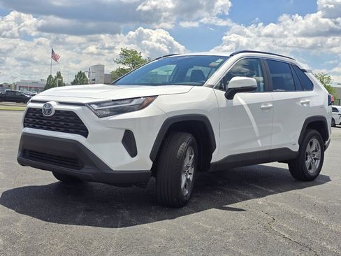 Certified 2023 Toyota RAV4 XLE w/ XLE Grade Weather Package AWD/4WD image 11