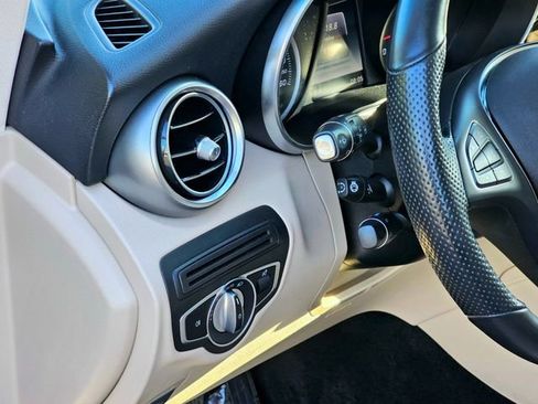 Certified 2019 Mercedes-Benz GLC 300 4MATIC image 16