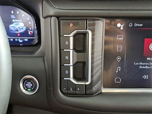 Used 2024 GMC Yukon XL Denali image 32