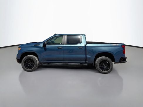 Used 2024 Chevrolet Silverado 1500 Custom Trail Boss w/ Turbomax Blackout Package AWD/4WD image 4