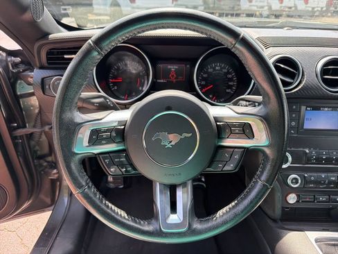Used 2020 Ford Mustang Coupe RWD image 14
