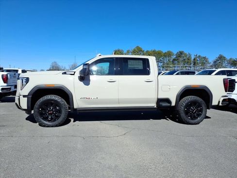 New 2026 GMC Sierra 2500 AT4 w/ AT4 Premium Plus Package image 4