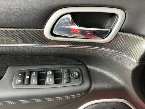 Used 2018 Jeep Grand Cherokee SRT AWD/4WD image 23