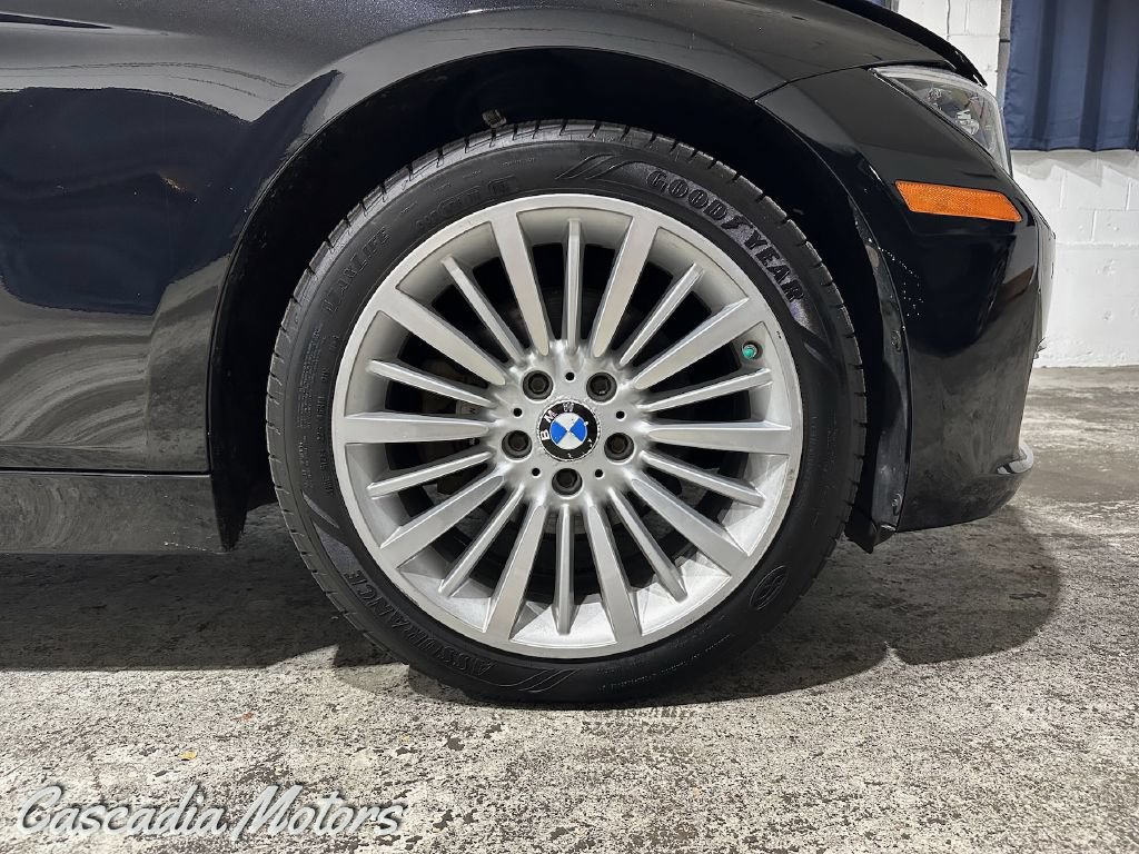 Used 2015 BMW 328i xDrive Wagon AWD/4WD image 32