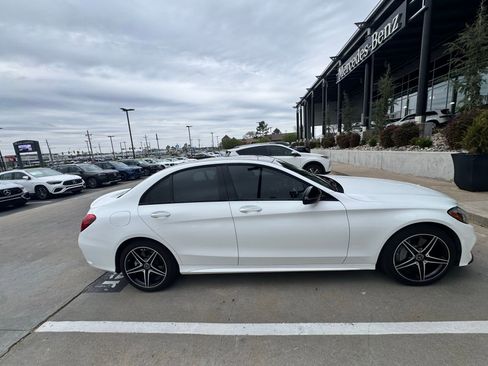 Used 2018 Mercedes-Benz C 300 4MATIC Sedan image 4