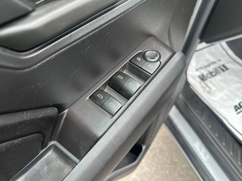 Used 2023 Chevrolet Colorado W/T image 11