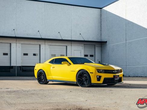 Used 2013 Chevrolet Camaro ZL1 image 10
