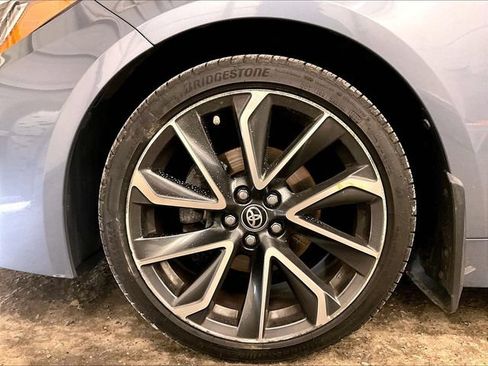 Used 2021 Toyota Corolla SE w/ SE Premium Package FWD image 8