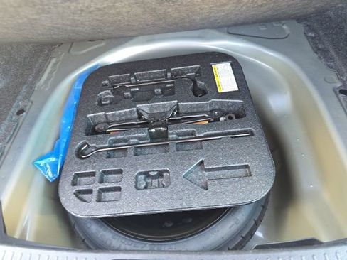 Used 2025 Toyota Corolla LE image 34