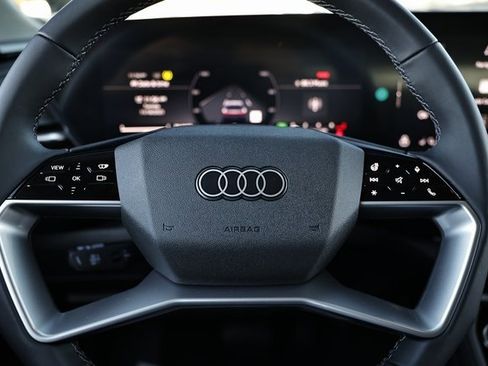 New 2025 Audi Q5 Prestige image 32