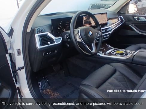 Used 2026 BMW X7 xDrive40i AWD/4WD image 12