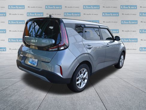 Used 2023 Kia Soul LX w/ LX Technology Package image 6