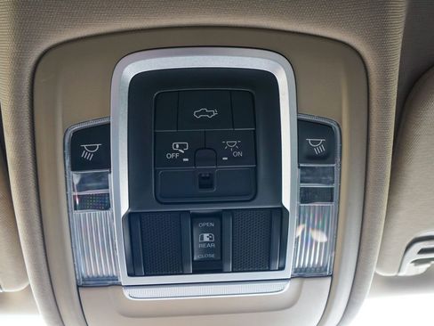 Used 2020 RAM 1500 Laramie image 32