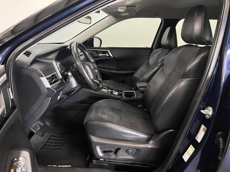 Used 2023 Mitsubishi Outlander SE FWD image 7
