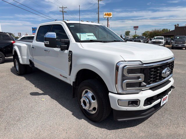 New 2027 Ford F350 Platinum w/ Platinum Plus Package AWD/4WD image 3