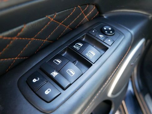 Used 2019 Jeep Grand Cherokee Summit image 17