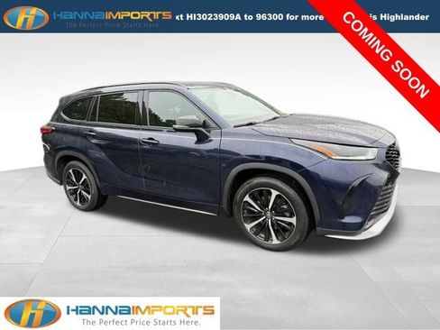 Used 2022 Toyota Highlander XSE FWD image 1