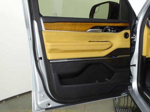 New 2024 Jeep Grand Wagoneer L Series III w/ Rear Seat Video Group 1 image 21