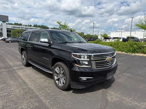 Used 2017 Chevrolet Suburban Premier AWD/4WD image 11