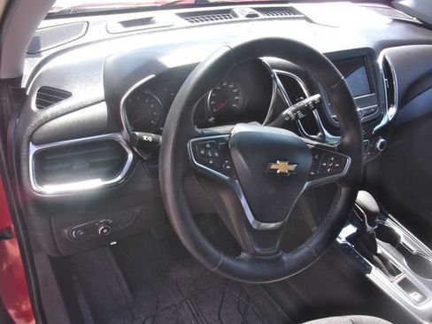 Used 2024 Chevrolet Equinox LT w/ LPO, Floor Liner Package FWD image 24