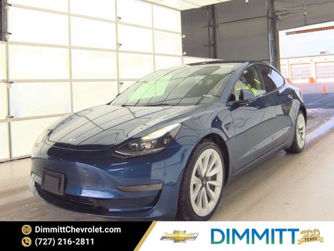 Used 2023 Tesla Model 3 Standard Range image 1