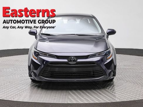 Used 2024 Toyota Corolla LE FWD image 2