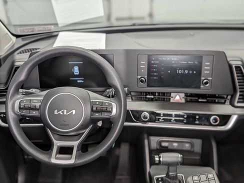 Certified 2023 Kia Sportage LX image 5