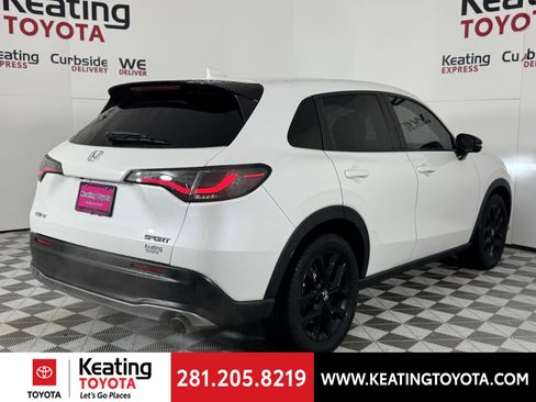 Used 2023 Honda HR-V Sport image 4