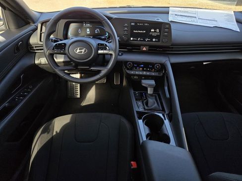 New 2026 Hyundai Elantra SEL Sport Premium FWD image 16