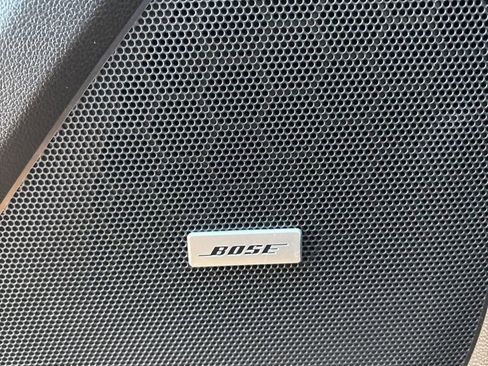 Used 2023 Chevrolet Traverse Premier image 7