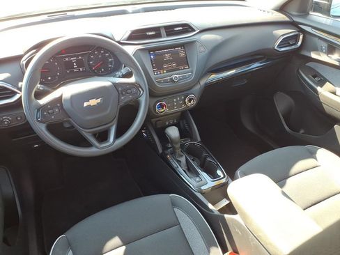 Used 2023 Chevrolet TrailBlazer LT FWD image 6