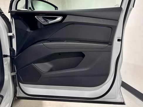 Used 2022 Audi Q4 e-tron Premium Plus image 26