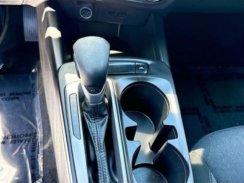 Used 2024 Chevrolet Trax LS w/ LS Convenience Package image 16