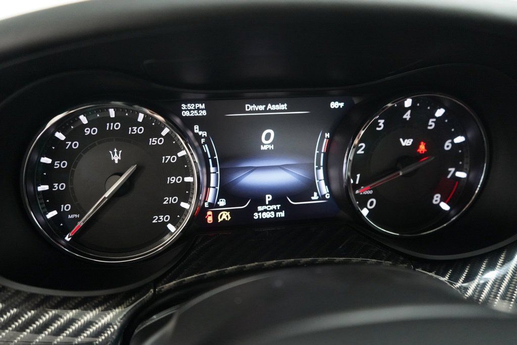 Used 2022 Maserati Quattroporte Trofeo RWD image 24