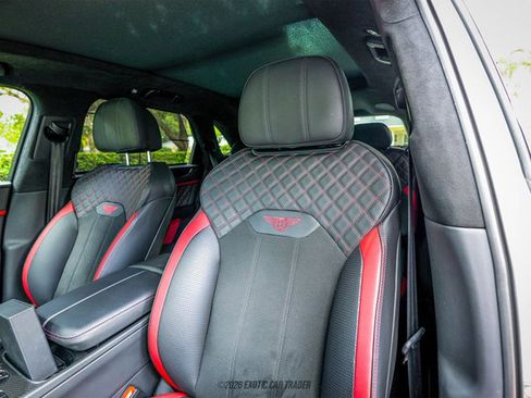Used 2023 Bentley Bentayga Speed AWD/4WD image 28