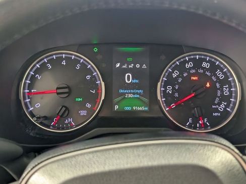 Used 2019 Toyota RAV4 XLE w/ Convenience Package AWD/4WD image 18