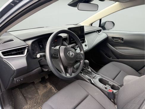 Used 2025 Toyota Corolla LE FWD image 7