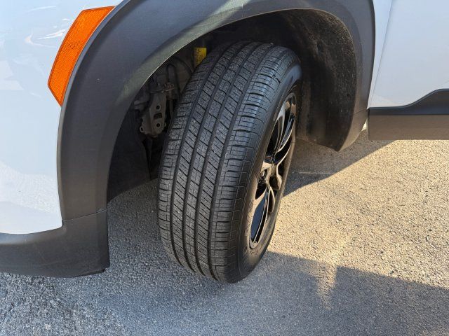 Used 2025 Chevrolet TrailBlazer LT AWD/4WD image 21